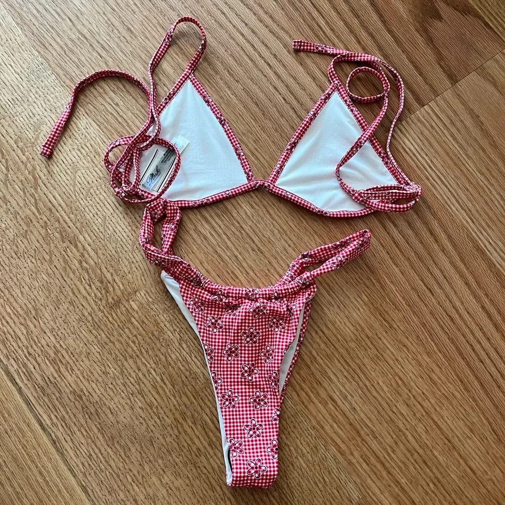 Frankie’s bikinis set